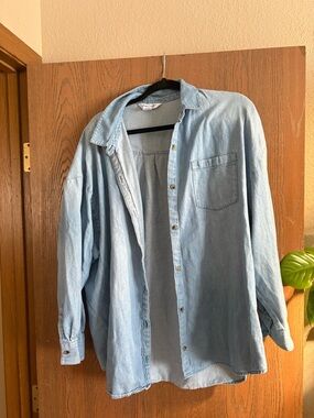 Old Navy Light Blue Denim Button-Up Shirt